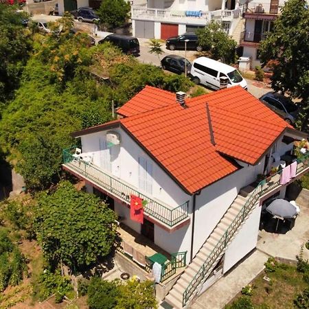 Апартаменти Anastasija5 Херцег-Новий Екстер'єр фото